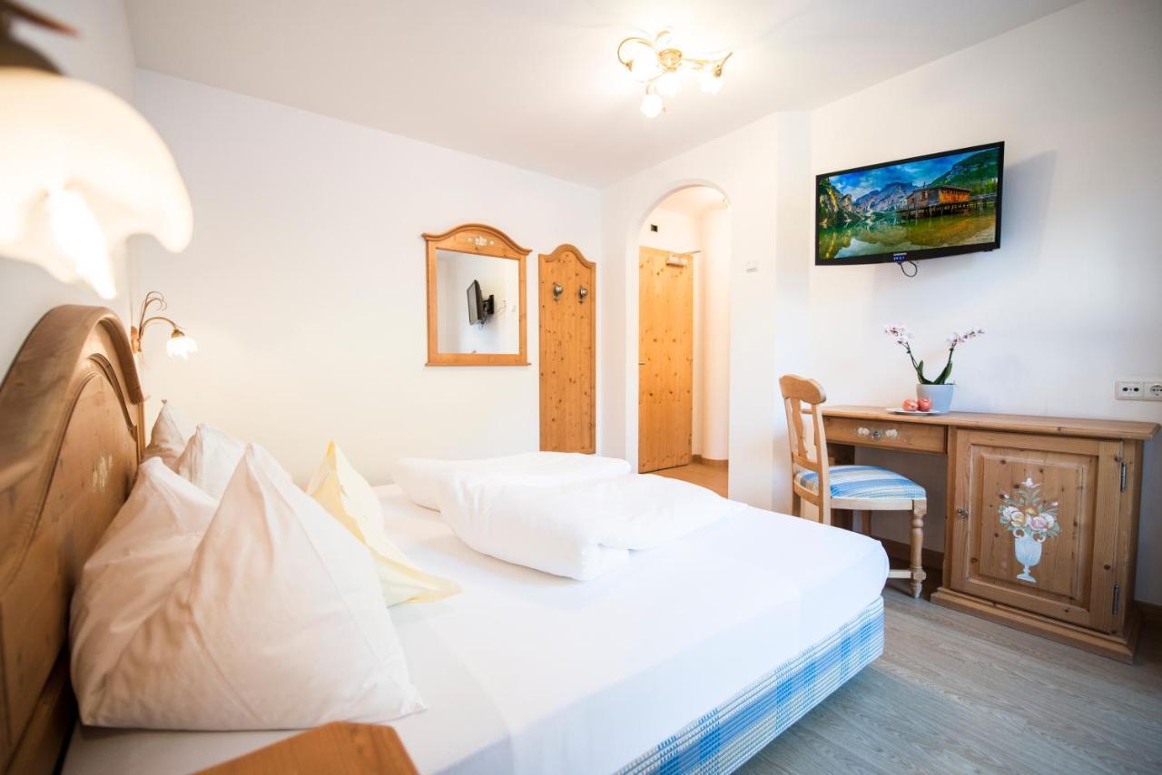 Turmhotel Gschwendt Planca di Sopra Bagian luar foto