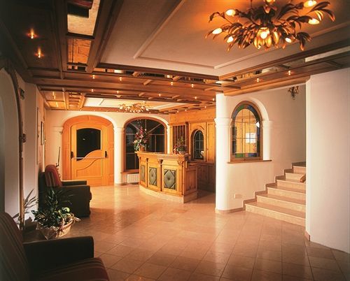 Turmhotel Gschwendt Planca di Sopra Bagian luar foto